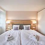 Krone - Self Check-in Aparthotel 3*