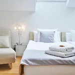 Krone - Self Check-in Aparthotel 3*
