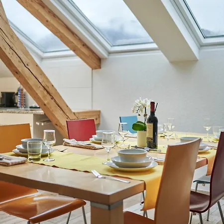 Hotel apartamentowy Krone - Self Check-in Unterseen