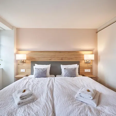 Krone - Self Check-in מלון דירות 3*